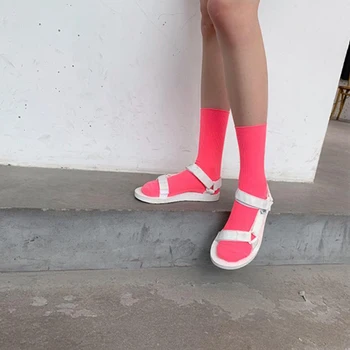 Neon Pink Fluorescentinės Žalios Kojinės Moteris 2021 Naujas Medvilnės Juokingas Mielas Kojinių Pora/Unisex Mada Sporto Atsitiktinis Candy Spalva